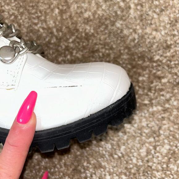 Sugar Obvi Combat Boots White/Cream Croco Size 7.5 chain top detailing side zip - Picture 5 of 9